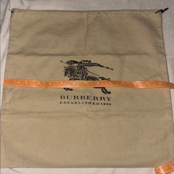 Burberry dustbag brand new never used - Image 3