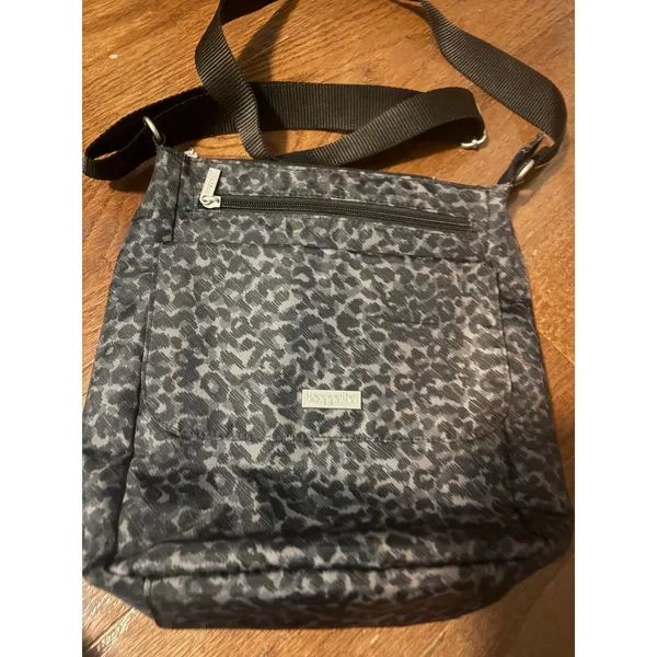 Baggallini Crossbody Bag Leopard Print Gray‎ Lightweight Travel Purse OS - Image 2