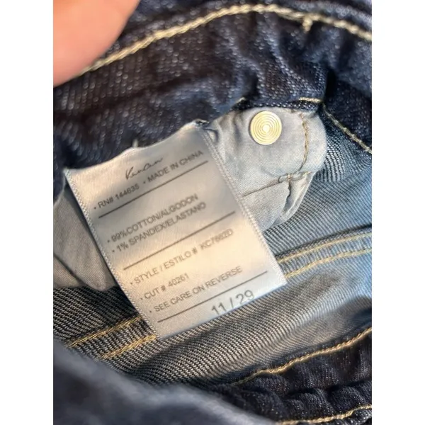 Kancan Dark Wash Tapered Jeans With Distressed Knees Size 11 / 29 Mid Rise - Image 4