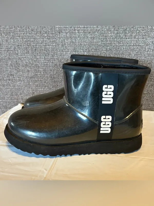 UGG Classic Clear Mini Boot Women’s 6 Black Waterproof Shearling Rain Boots - Image 3