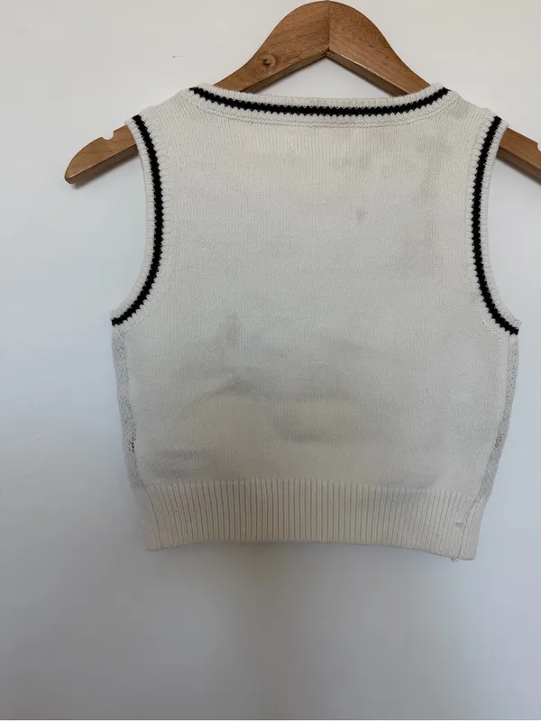 Hollister Cream Argyle V-Neck Sweater Vest with Black and Green Diamonds - Image 5