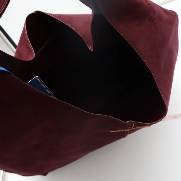 Wrangler Women Handbag Maroon Suede Inner Pocket Shoulder Strap Slouchy Hobo Bag - Image 4
