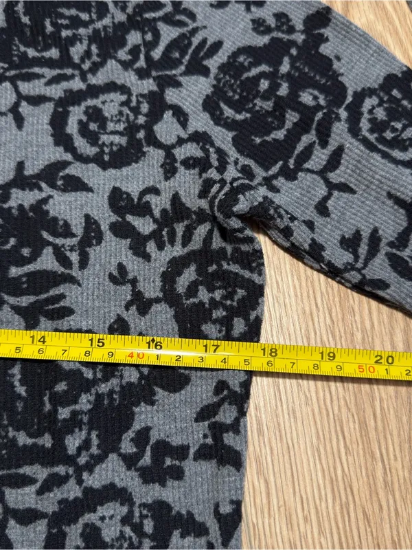 Floral Pattern Grey Crewneck Long Sleeve Top‎ Size L - Image 4