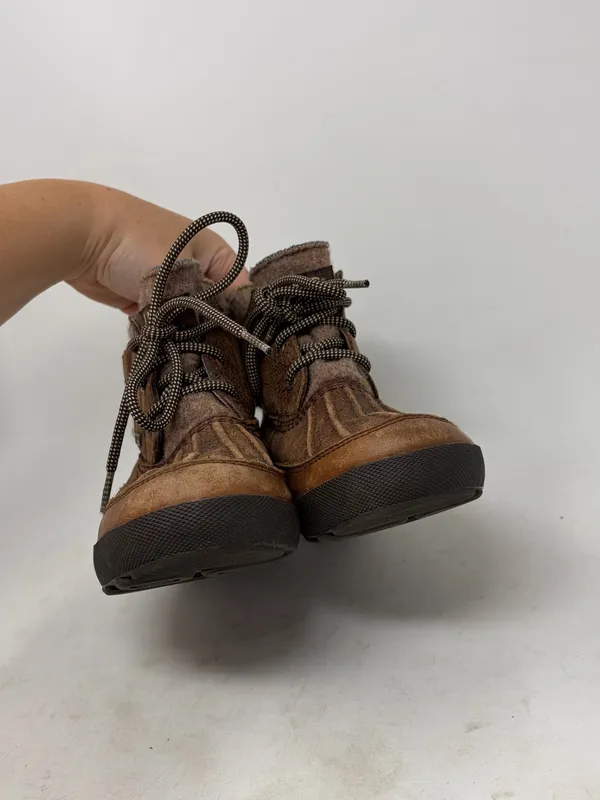 UGG Lina Duck Boot Size US 6 - Image 7