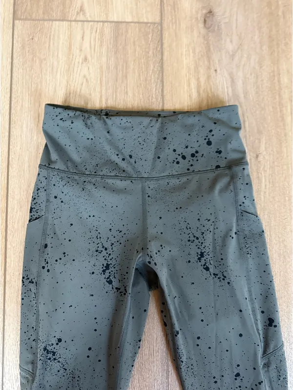 Vuori Leggings - Image 4