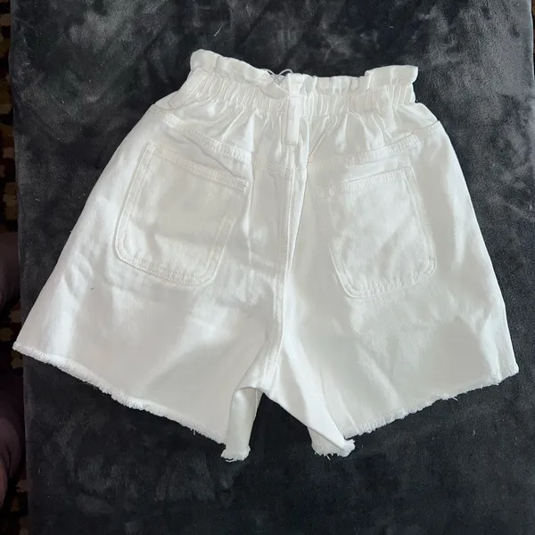 Princess Polly Shipwreck Paper Bag Denim Shorts in White Size 0 New with tag - Image 7