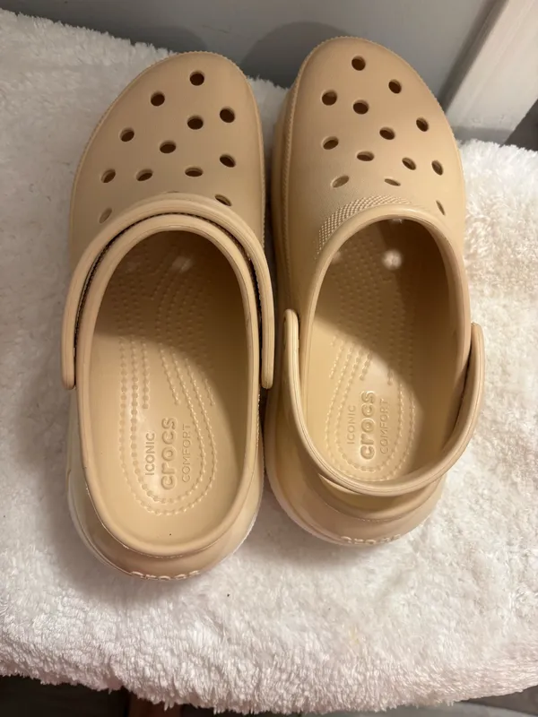 Platform Crocs Nude Sz. - Image 10