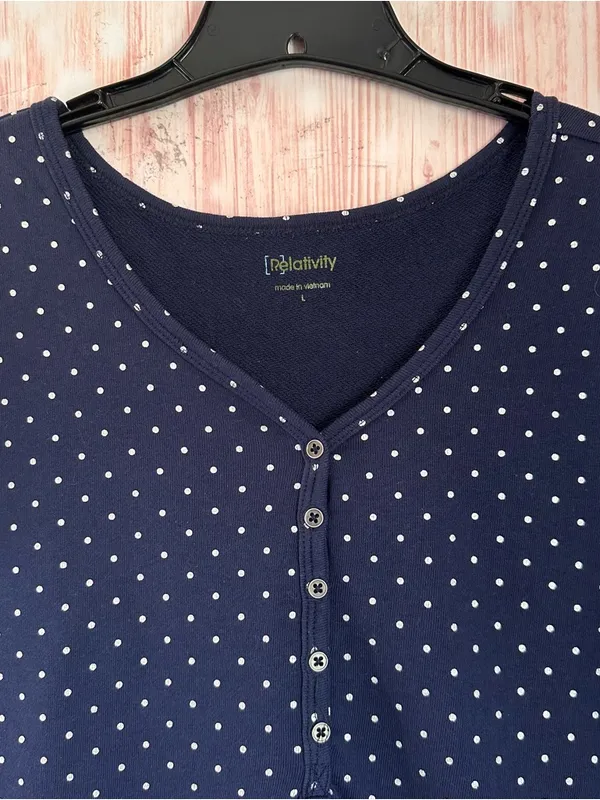 Relativity Navy Blue V Neck Silver Polka Dot Henley T Shirt Size L - Image 3