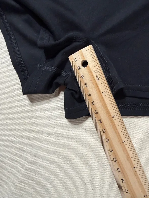 Gymshark Seamless Shorts size small black 2in inseam - Image 4