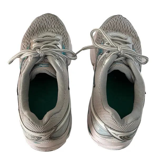 Mizuno Wave Inspire 13 Gray Green Sneakers Size 9 - Image 4