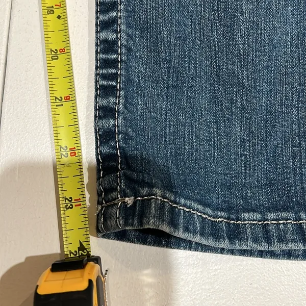 Miss me women’s boyfriend Capri size 28 embroidered leg stripe stud buttons - Image 7