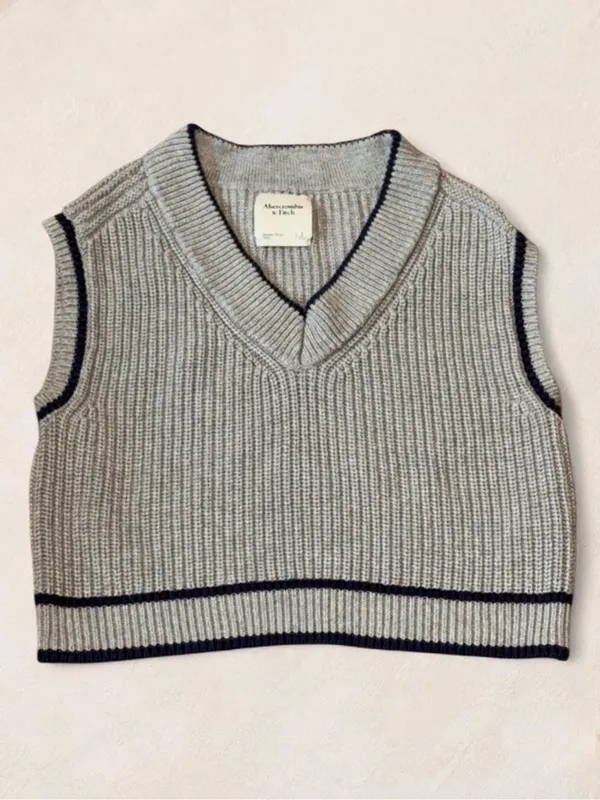 Abercrombie & Fitch Gray Navy Trim Cropped Ribbed V-Neck Sweater Vest Small - Image 6