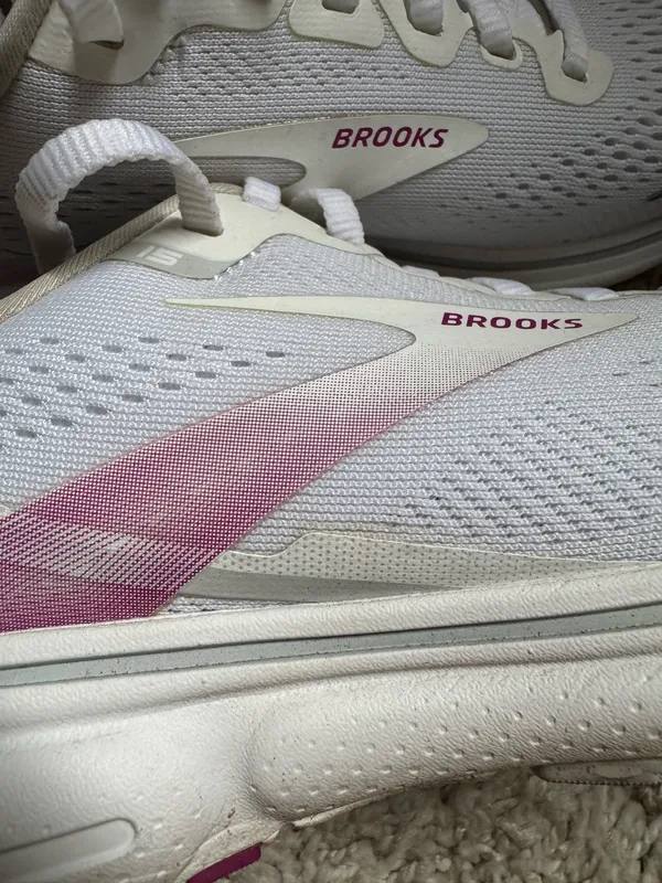 Brooks Ghost 15 Running Shoes Women’s - Image 4