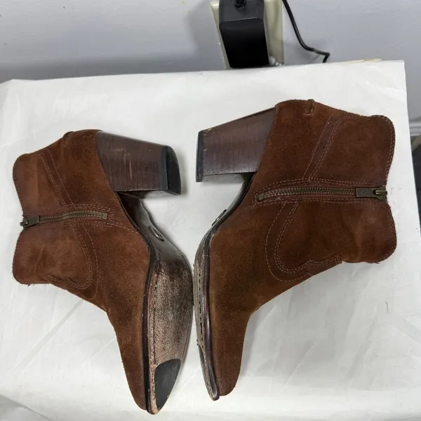 FRYE Renee Seam Short Boot , Brown Suede, Womens Size 7.5 M - Image 16