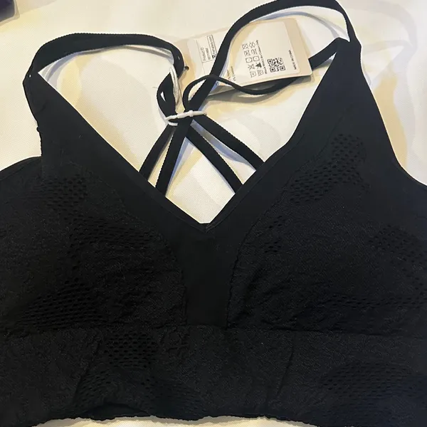 HALARA Elegant Black Lace Bralette - Image 4