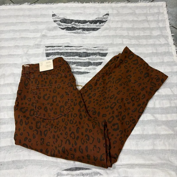 NWT Universal Threads Vintage Straight Jeans Leopard Print Sz 6 Bikercore Boho - Image 8
