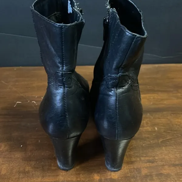 a.n.a black leather women’s boot sz9 - Image 8