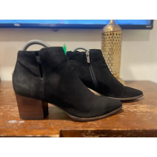 Lucky Brand Black Suede Western Ankle Boots Block Heel Women’s Size 7 - Image 2