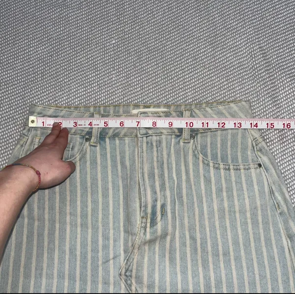 PacSun Blue Lightwash Pinstripe Raw Hem Denim Mini Skirt Sz 27 - Image 4