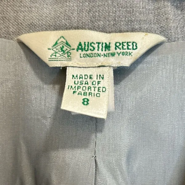 Austin Reed Classic Gray Women's Blazer vintage. USA long sleeve size S. - Image 3