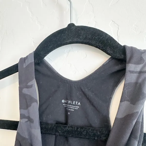 Athleta |‎ A–C Conscious Longline Crop Sports Bra in Black Camo size Medium - Image 6