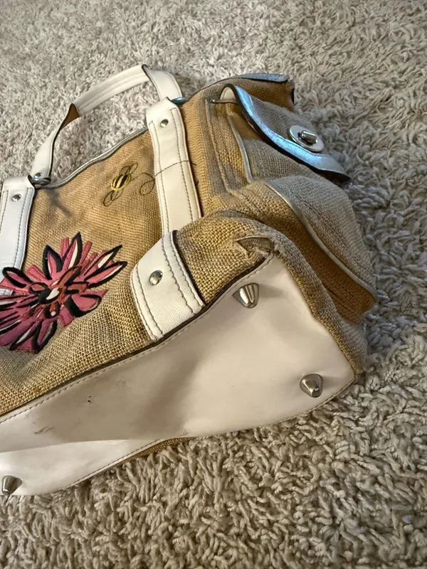Coach Bumble Bee Handbag Straw Floral Tan White 2005 - Image 6