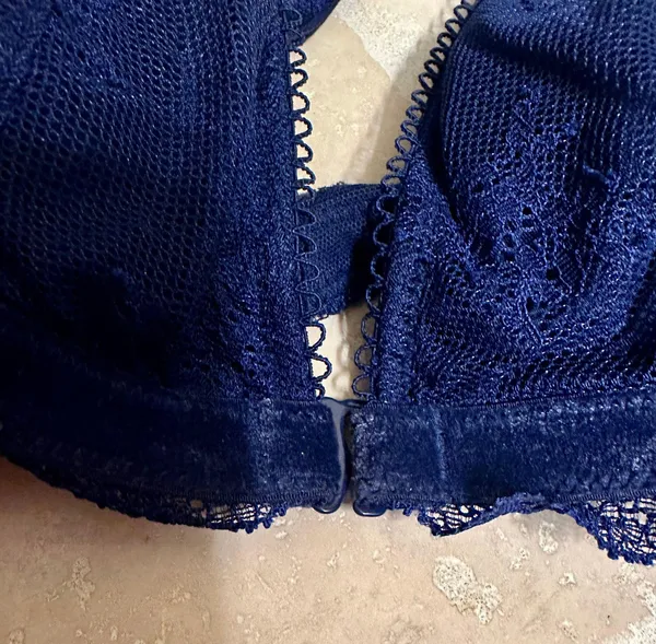 Victoria's Secret NEW Bralette Size Small - Image 5