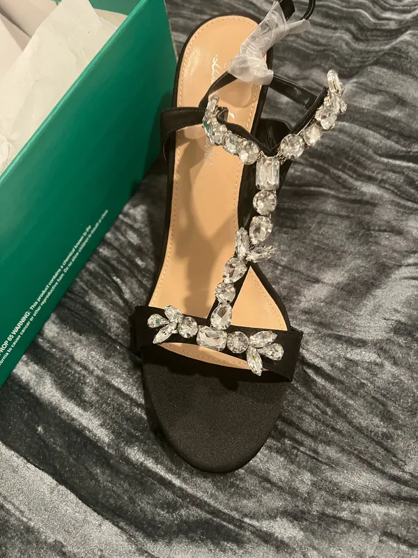 Black Women's Heels w/ Crystal Embellishments by Lauren Lorraine Size 8.5 - Image 3