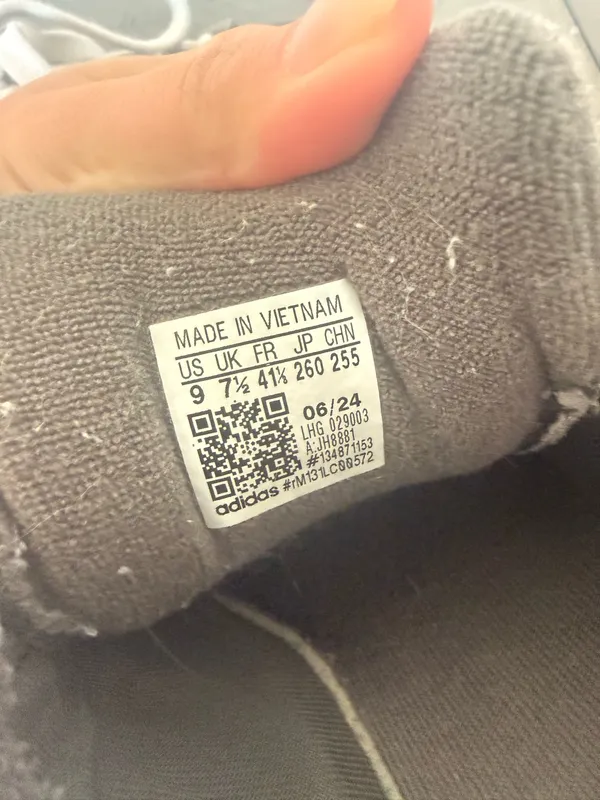 Grey adidas campus women’s size 9 - Image 3