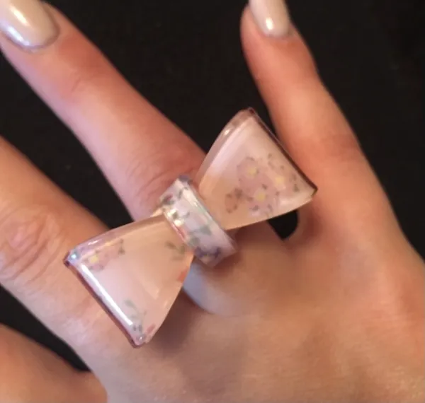 Forever 21 Lucite Acrylic Pink Bow Statement Ring - Image 4