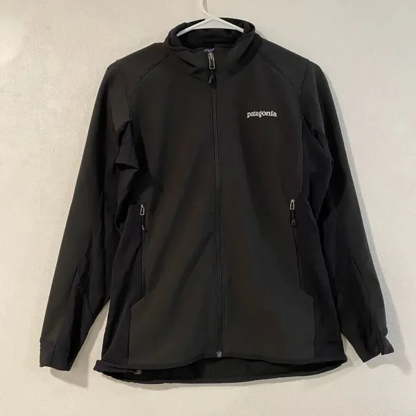 Patagonia Soft Shell Jacket Women’s XS Black Full Zip Stretch Outdoor - Image 2