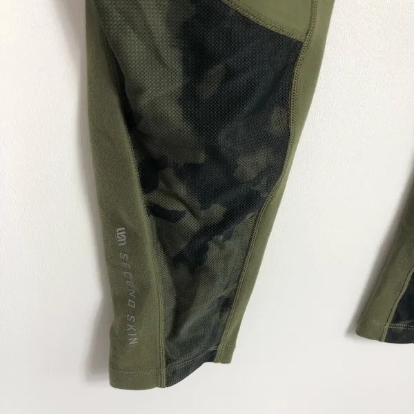 Second skin green‎ camo cropped leggings Green Size M - Image 8