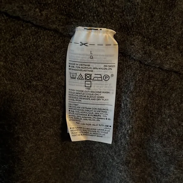 NWOT Scandi Sweater Sz. L - Image 7