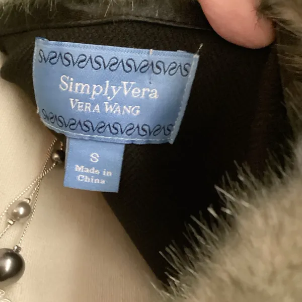 Simply Vera Vera Wang Black Trench Coat with Gray Faux Fur‎ Collar - Image 7