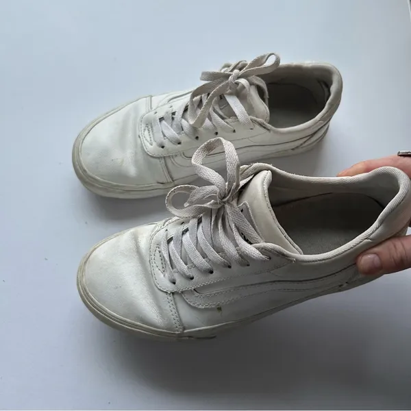 Vans Women's White Sneakers 6.5 - Image 5