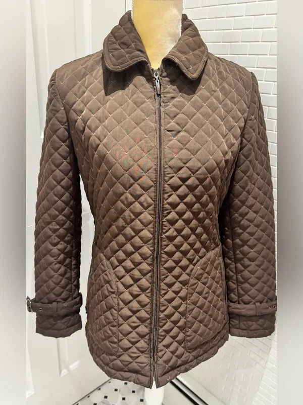 Quilted polyester chocolate brown belted jacket. Pockets. Animal print lining. M - Image 2