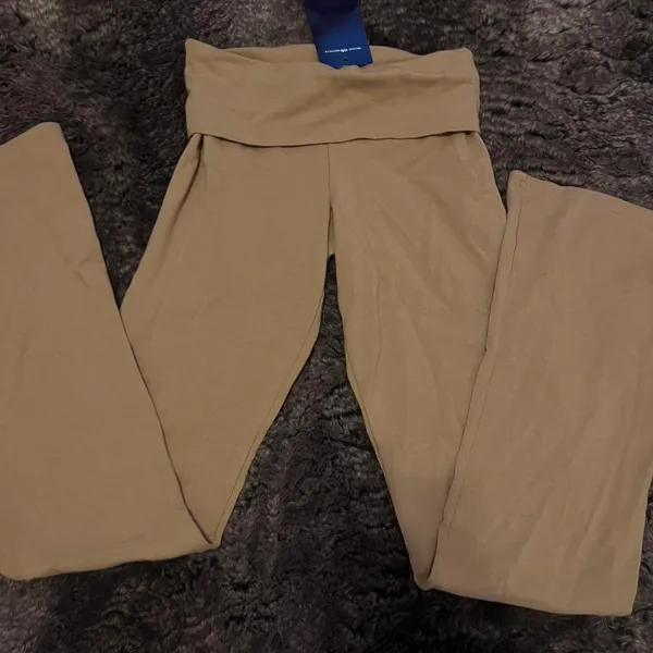 Brandy Melville fold over leggings - Image 3