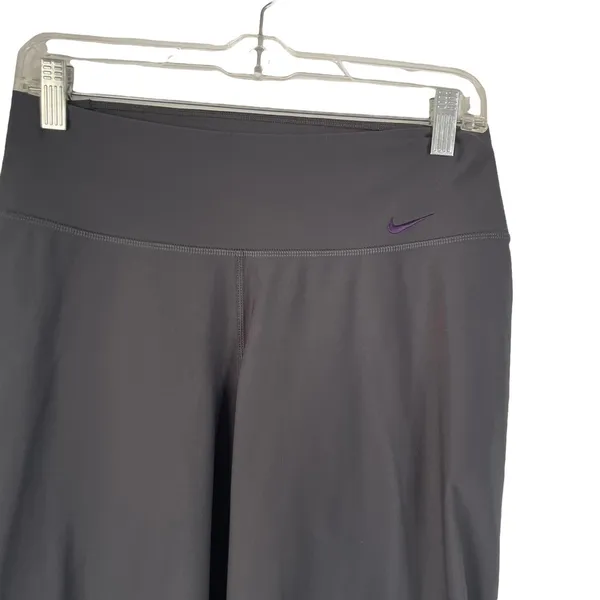 Nike‎ Dri-Fit Women's Size Small Grey Cropped Wide Leg Pants - Image 2