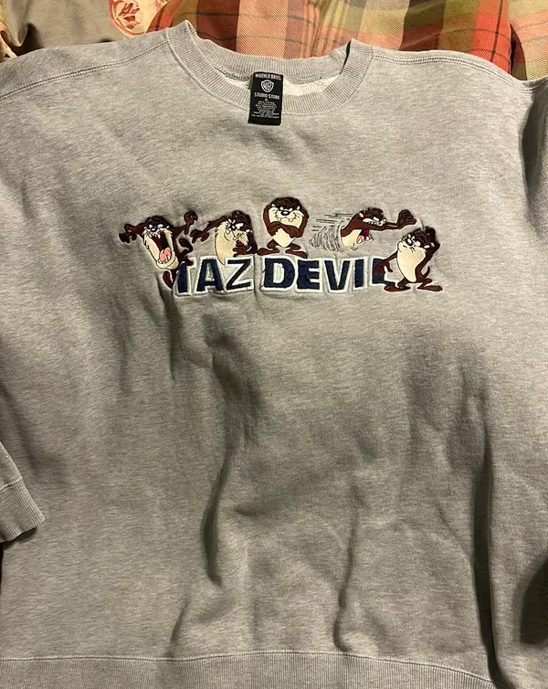 Warner Brothers, Studio Store Sweatshirt, Tasmanian Devil Size X-Large - Image 2