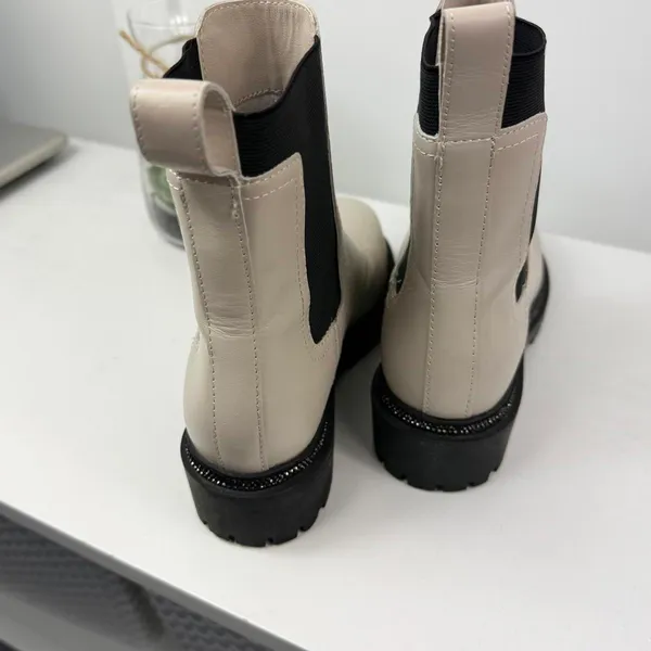 DKNY Cute New Womens Boots Size 5 - Image 6