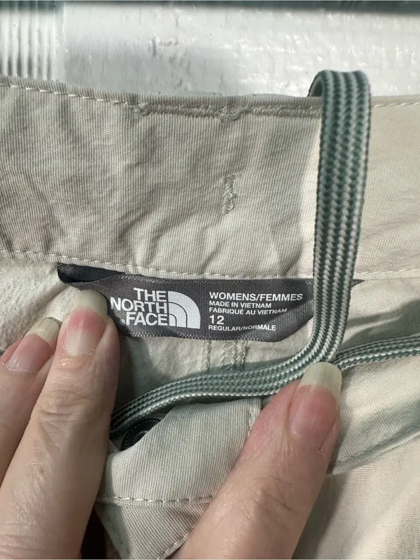 The Northface Women’s Khaki Convertible Pants Size 12 EUC - Image 7