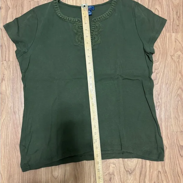 Chaps Denim Top Women XL Olive Green Crochet‎ Lace Split Neck Cotton Boho Casual - Image 9