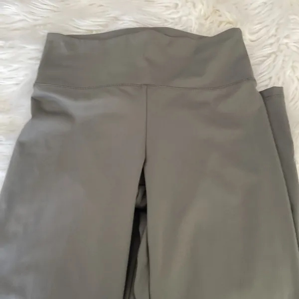 American Eagle Flare size M in excellent condition - Image 5