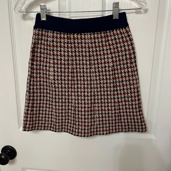 Cider Red and Black Houndstooth Mini Skirt‎ - Image 6