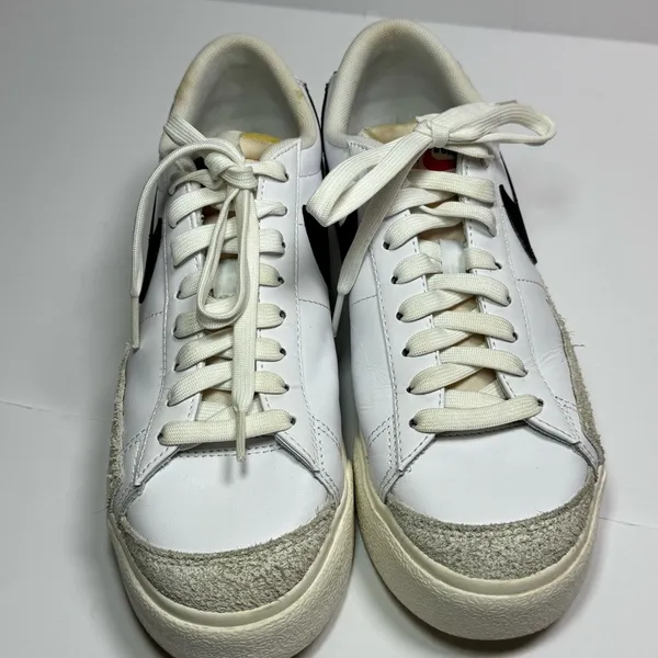Nike Blazer Classic White and Black Low-Top Sneakers 7.5 - Image 3