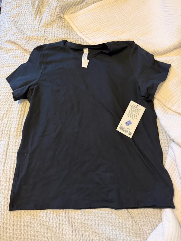 Lululemon Short Sleeve Top - Image 3