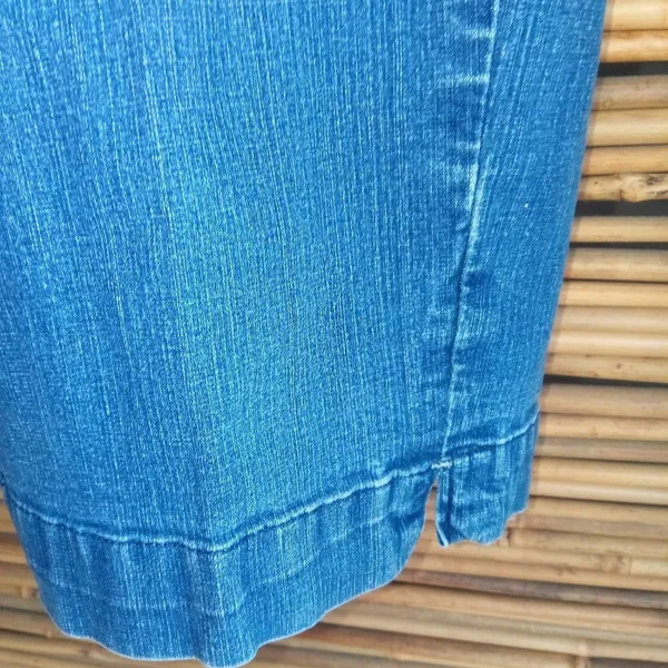 Lee 10P 30 At The Waist Cropped Capri Jeans Petite - Image 4