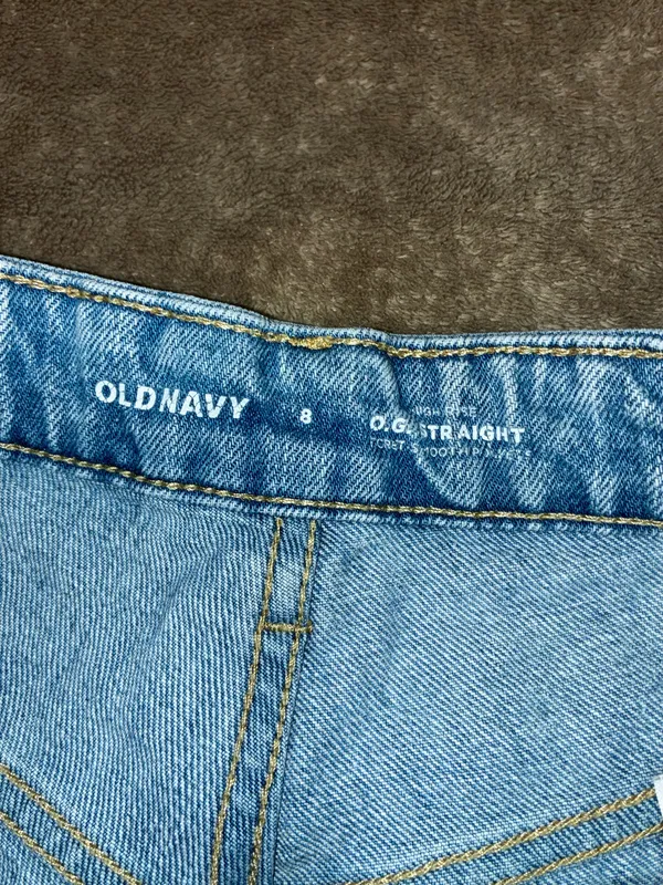 Old Navy High-Rise OG Straight Shorts - Image 2