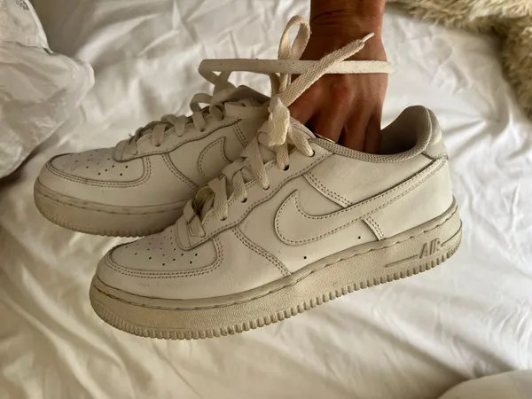 AF1 White Size 5.5 - Image 3