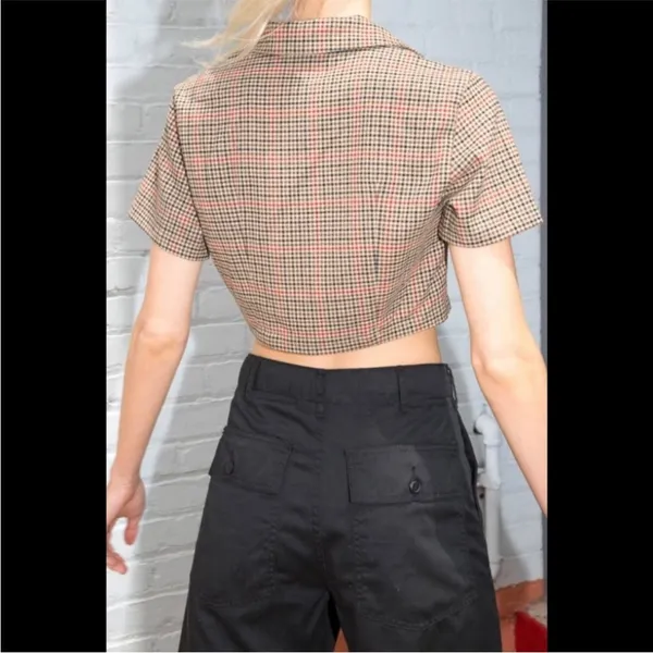John Galt Brown by Brandy Melville Red Plaid Collared Crop Top Medium - Image 3